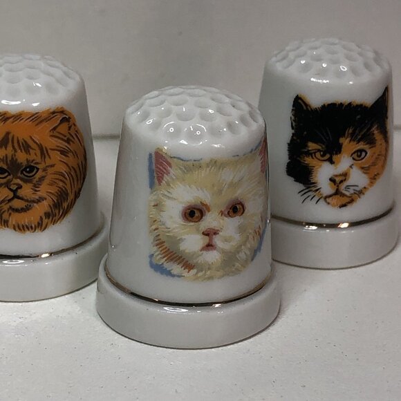Lot of 6 Porcelain Cat Face Thimbles White Gold Rim SDJ-TG - Picture 6 of 10